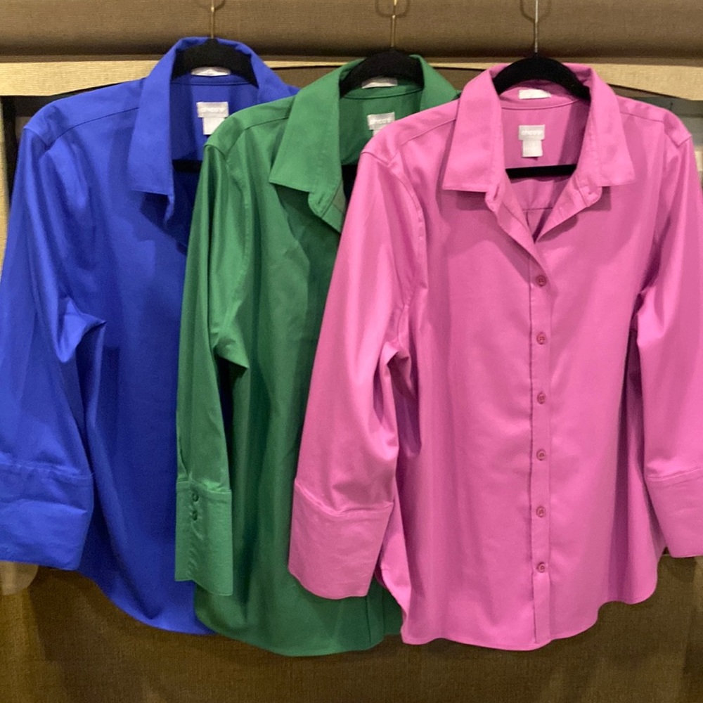 BLUE AVAILABLE Chicos no iron button down shirt